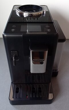 DeLonghi EXAM440.55.B Rivelia Schwarz B-Ware