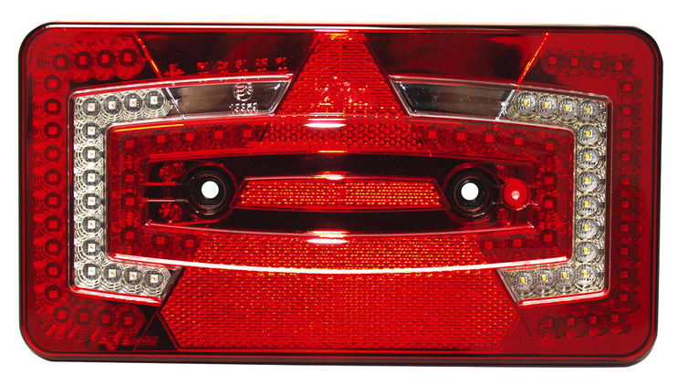 LED-Multifunktionsleuchte, 9-32V, rechts, rot IP67 mit Dreiecksrückstrahler
