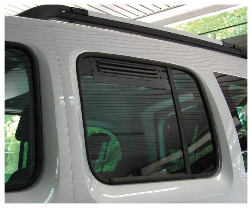 Lüftungsgitter für Fondfenster Renault Kangoo und MB Citan