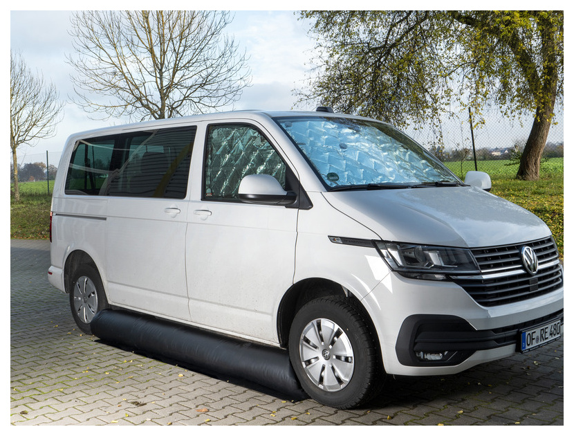 Aufblasbarer Windschutz für Campingbusse